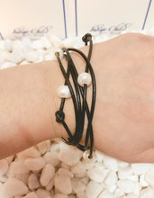 Load image into Gallery viewer, Single strand Black Leather and Freshwater Pearl 3 in 1
